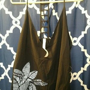 black lululemon tank top